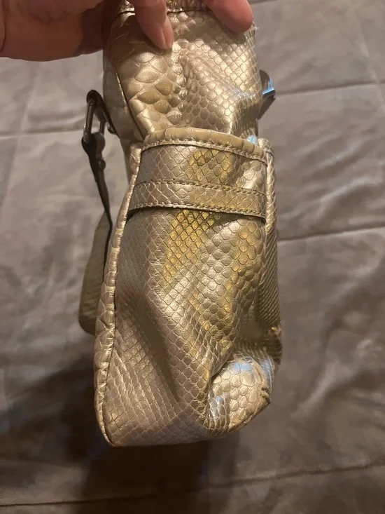 Metallic Gold Python-Texture purse - Picture 9 of 9